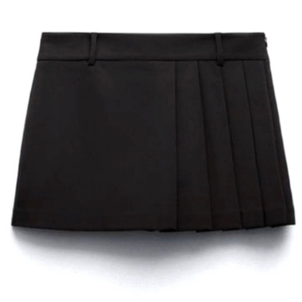 Zara Black Pleated Skort with Belt Loops